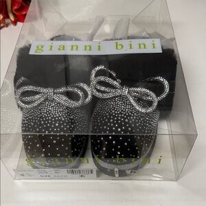 Gianni Bini Black and Silver bling Women's Slippers. Size 6 brand new in box